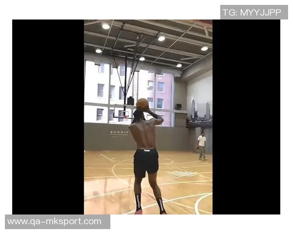 老詹的自律精神训练师布里克利揭秘提前两小时到场的秘密