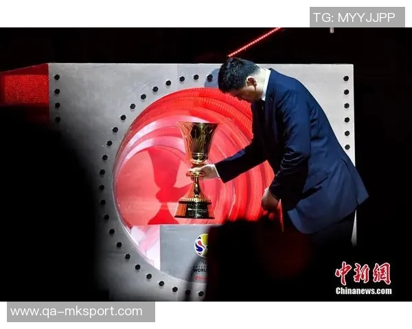 罗比威廉姆斯世界杯抽签现场模仿帕尔默庆祝引热议